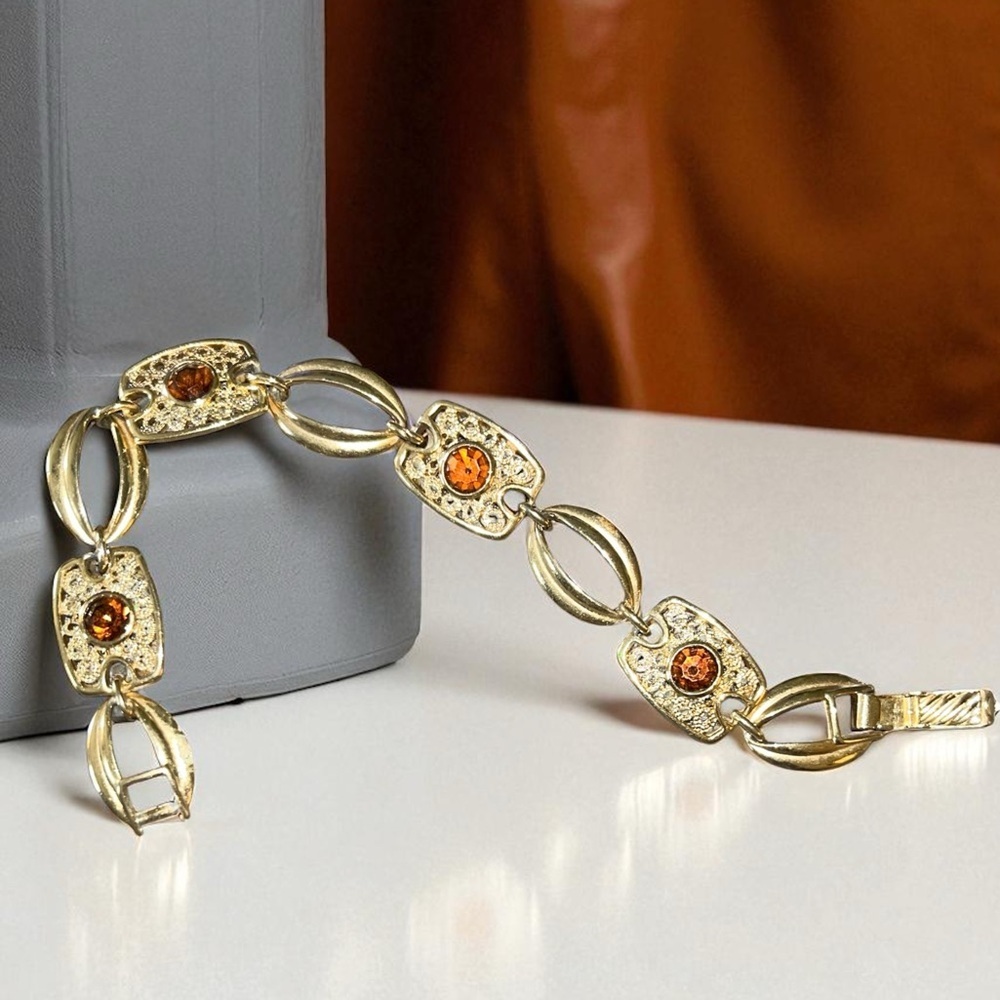 Vintage Sarah Coventry Gold Tone and Topaz Colored Women's Bracelet